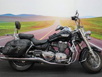 TRIUMPH THUNDERBIRD LT 1700